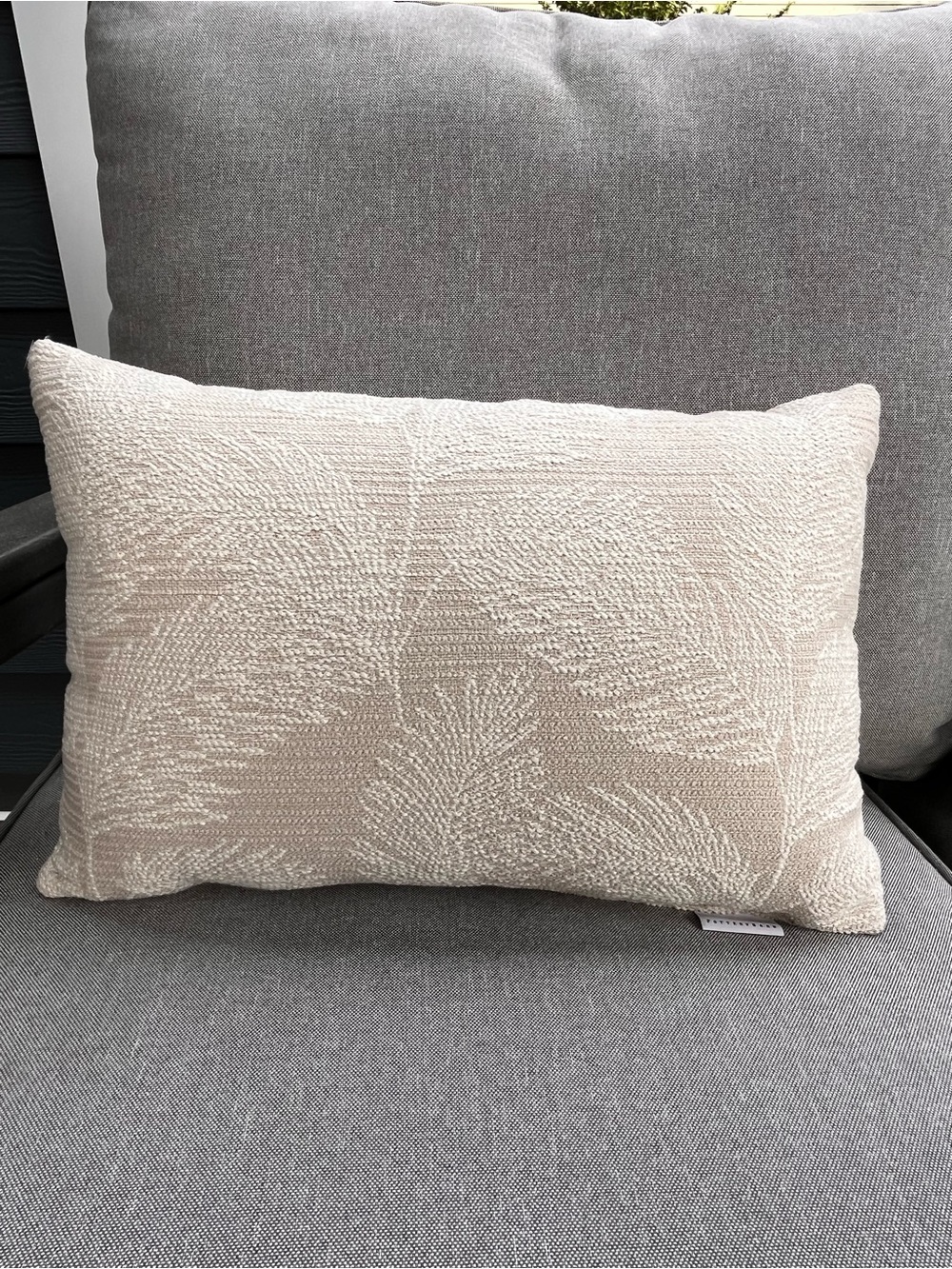 Pottery Barn Outdoor Throw Pillow Sunbrella Silvie Palm Cream & Taupe 12”x18”
